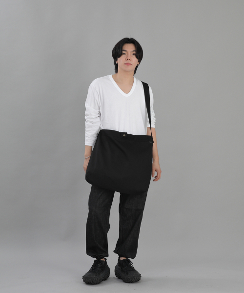 SAINTCREW(セントクルー)の「スナップオープンビッグクロスバッグ SOC-135 ブラックブラック BKS(メッセンジャーバッグ・メンズ・その他・フリー)」の7枚目の写真