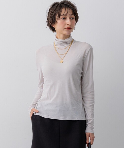 23区 S(ニジュウサンクチイサイサイズ)の「シアーフライス レイヤード タートル カットソー(Tシャツ/カットソー・レディース・ブラック系/ホワイト系/ベージュ系・32)」の3枚目の写真