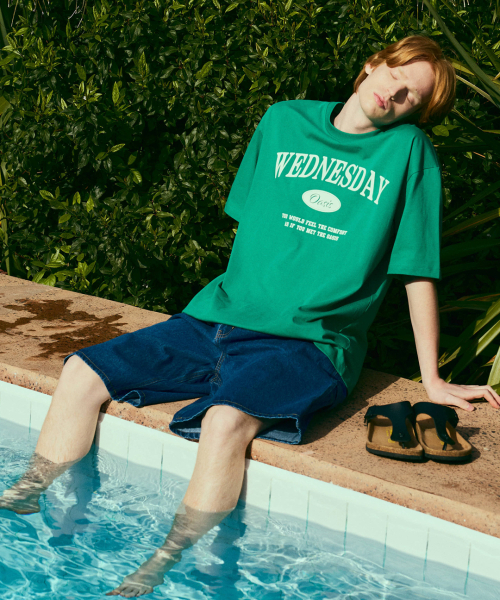 WEDNESDAY OASIS(ウェンズデーオアシス)の「シグネチャーオーバーサイズ半袖Tシャツ(6色)(Tシャツ/カットソー・レディース・ブルー/グリーン/ネイビー/グレー/ブラック/アイボリー・LARGE/MEDIUM)」の9枚目の写真