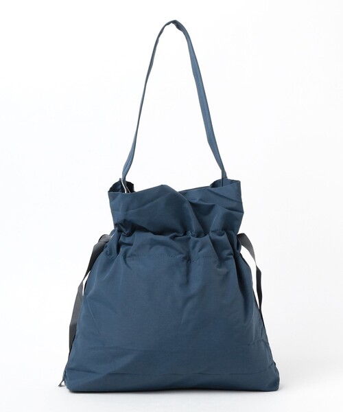 ACOC（アコック）の「ACOC / Drawstring Bag（トートバッグ・レディース・チャコールグレー/インディゴブルー・ONE SIZE）」の9枚目の写真