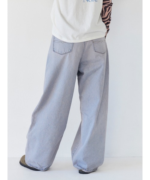 Ungrid(アングリッド)の「ブリーチルーズデニム(デニムパンツ・レディース・ブラウン/ブルー・24inch/25inch/26inch)」の3枚目の写真