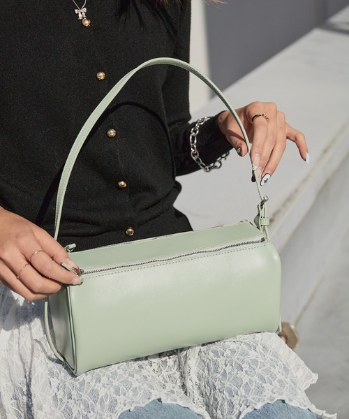 YAHKI（ヤーキ）の「YAHKI/ヤーキ SOFT W FACE ミニマル レザーショルダーバッグ 2026年春夏（ショルダーバッグ・レディース・ライトグリーン/ブラック/ライトグレー・FREE）」の3枚目の写真