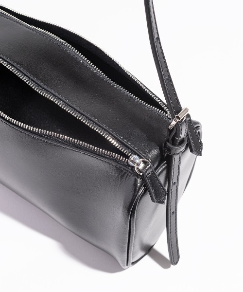 YAHKI（ヤーキ）の「YAHKI/ヤーキ SOFT W FACE ミニマル レザーショルダーバッグ 2026年春夏（ショルダーバッグ・レディース・ライトグリーン/ブラック/ライトグレー・FREE）」の12枚目の写真