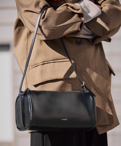 YAHKI（ヤーキ）の「YAHKI/ヤーキ SOFT W FACE ミニマル レザーショルダーバッグ 2026年春夏（ショルダーバッグ・レディース・ライトグリーン/ブラック/ライトグレー・FREE）」の14枚目の写真