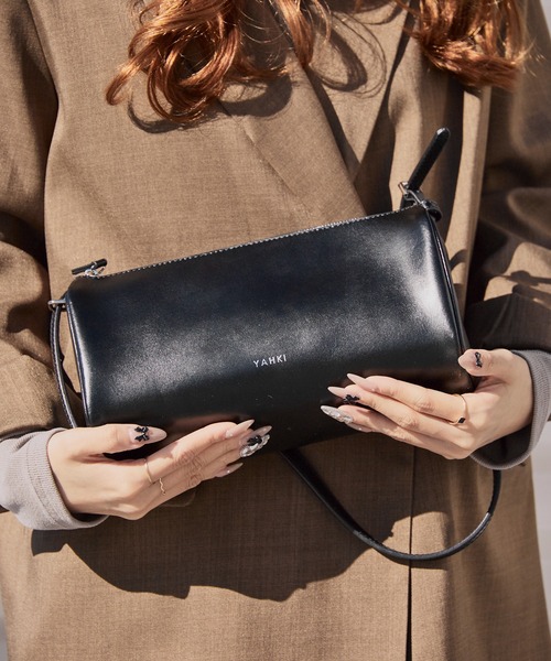 YAHKI（ヤーキ）の「YAHKI/ヤーキ SOFT W FACE ミニマル レザーショルダーバッグ 2026年春夏（ショルダーバッグ・レディース・ライトグリーン/ブラック/ライトグレー・FREE）」の15枚目の写真