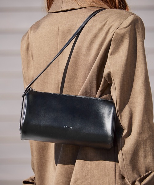 YAHKI（ヤーキ）の「YAHKI/ヤーキ SOFT W FACE ミニマル レザーショルダーバッグ 2026年春夏（ショルダーバッグ・レディース・ライトグリーン/ブラック/ライトグレー・FREE）」の16枚目の写真