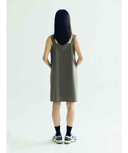 BOMNAL BOUTIQUE(ボムナルブティック)の「サスペンダーミディワンピース _ カーキ(ワンピース・レディース・その他・FREE)」の4枚目の写真