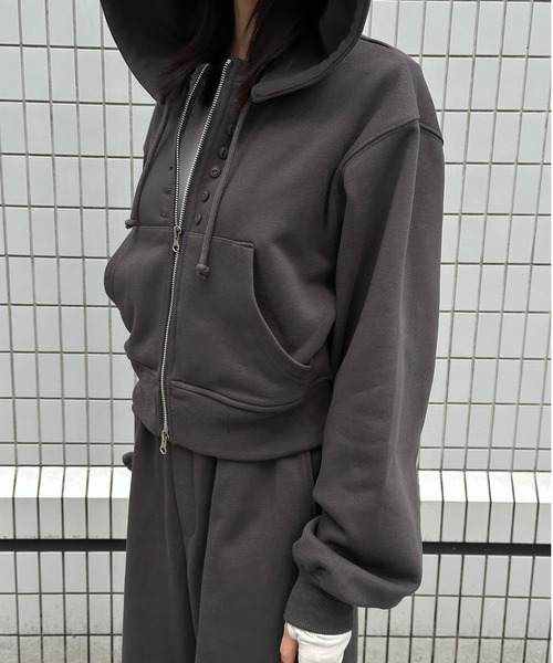 Perushu(ペルーシュ)の「5 way big hood double zip sweat hoodie/5WAY ビッグフード ダブルジップ スウェットフーディー(パーカー・レディース・オートミール/チャコールグレー/ブラウン・SMALL/MEDIUM)」の9枚目の写真