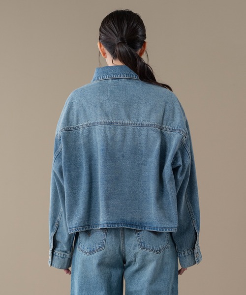 Levi's(リーバイス)の「Levi's/リーバイス TYPEⅡクロップド トラッカージャケット(デニムジャケット・レディース・インディゴブルー・XS/S/M)」の3枚目の写真