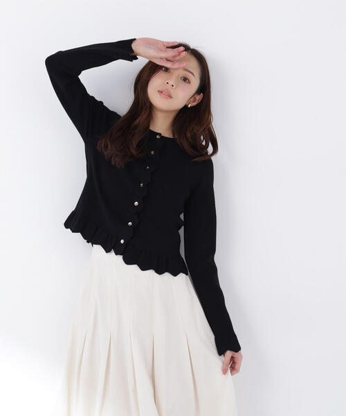 NATURAL BEAUTY BASIC（ナチュラルビューティーベーシック）の「◇メタルボタンフリルカーディガン（カーディガン/ボレロ・レディース・ライトグリーン/ブラック/グレー/オフホワイト・FREE）」の9枚目の写真