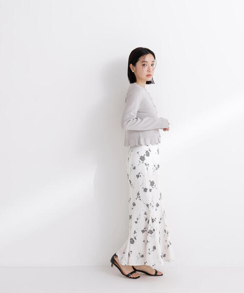 NATURAL BEAUTY BASIC（ナチュラルビューティーベーシック）の「◇メタルボタンフリルカーディガン（カーディガン/ボレロ・レディース・ライトグリーン/ブラック/グレー/オフホワイト・FREE）」の18枚目の写真