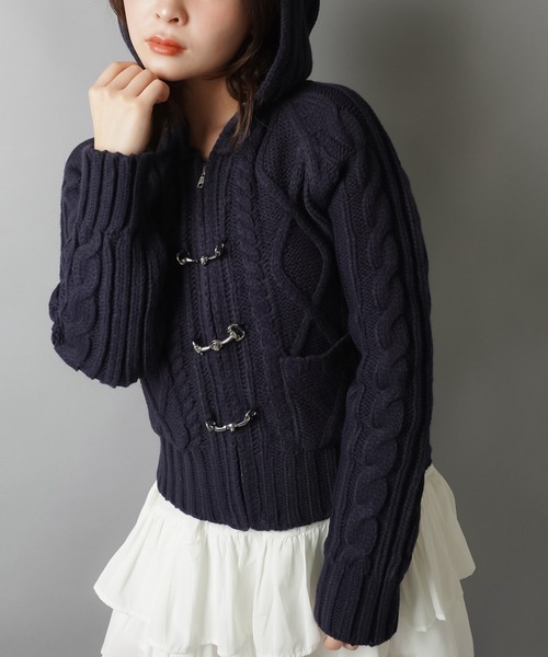 SPINNS（スピンズ）の「古着ライクなベルトボタンが映える★フード付きWジップニットカーディガン（カーディガン/ボレロ・レディース・アイボリー/ネイビー/グレー・ONESIZE）」の19枚目の写真