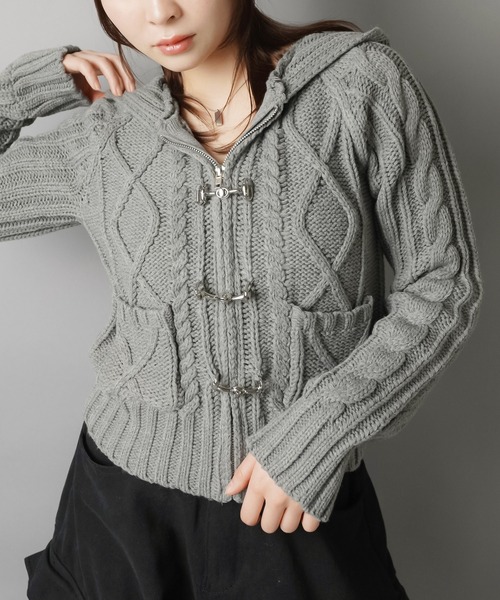 SPINNS（スピンズ）の「古着ライクなベルトボタンが映える★フード付きWジップニットカーディガン（カーディガン/ボレロ・レディース・アイボリー/ネイビー/グレー・ONESIZE）」の15枚目の写真