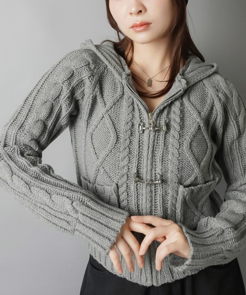 SPINNS（スピンズ）の「古着ライクなベルトボタンが映える★フード付きWジップニットカーディガン（カーディガン/ボレロ・レディース・アイボリー/ネイビー/グレー・ONESIZE）」の6枚目の写真