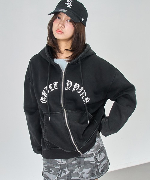 ANAP（アナップ）の「裏起毛 ウォシュ加工 オーバーサイズ ジップパーカー（パーカー・レディース・カーキ/クリア/ダークアッシュ・F）」の4枚目の写真