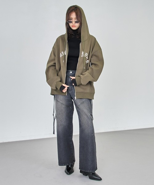 ANAP（アナップ）の「裏起毛 ウォシュ加工 オーバーサイズ ジップパーカー（パーカー・レディース・カーキ/クリア/ダークアッシュ・F）」の11枚目の写真