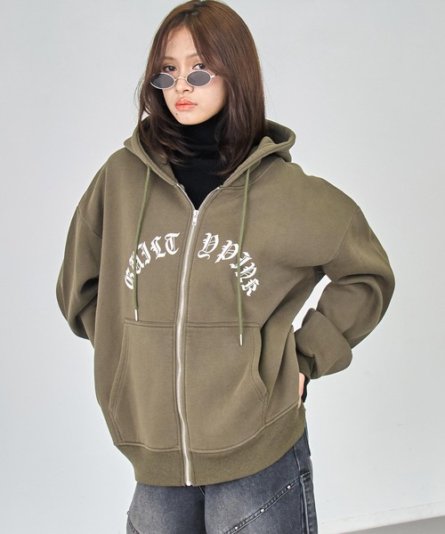 ANAP（アナップ）の「裏起毛 ウォシュ加工 オーバーサイズ ジップパーカー（パーカー・レディース・カーキ/クリア/ダークアッシュ・F）」の9枚目の写真