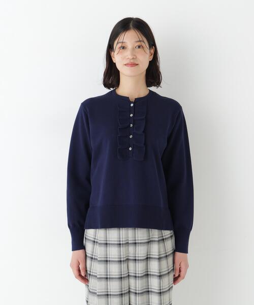 human woman(ヒューマンウーマン)の「◆オーガニックコットン混プレーティング前立フリルプルオーバー(ニット/セーター・レディース・ネイビー/ホワイト系その他・MEDIUM)」の15枚目の写真