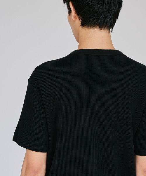 Champion(チャンピオン)の「【Champion/チャンピオン】メンズ ベーシック ショートスリーブTシャツ(Tシャツ/カットソー・メンズ・オリーブ/ブラック/ホワイト/ネイビー・X-LARGE/LARGE/MEDIUM/SMALL)」の7枚目の写真