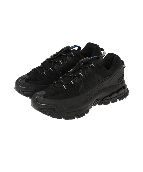 NIKE(ナイキ)の「NIKE WMNS ZOOM VOMERO ROAM HQ2181-004(スニーカー・メンズ・ブラック・27cm/27.5cm/28cm)」の1枚目の写真