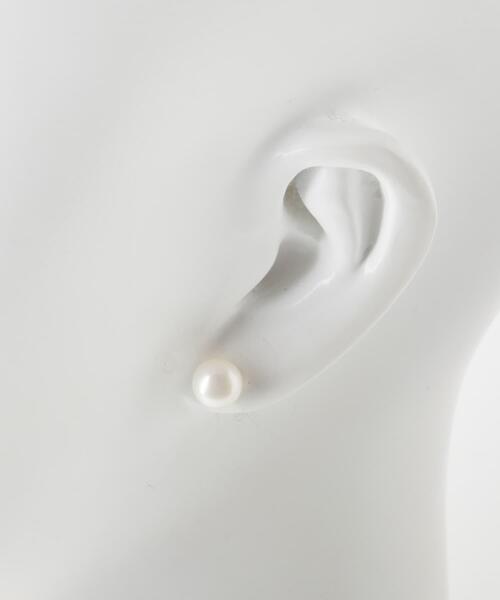 URBAN RESEARCH DOORS(アーバンリサーチドアーズ)の「淡水パールピアス(ピアス(両耳用)・レディース・ホワイト系その他・ONE)」の3枚目の写真