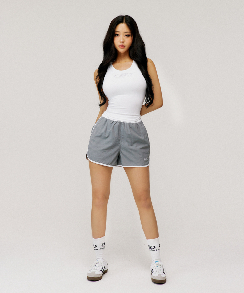 BORN TO WIN（ボーントゥウィン）の「W SYMBOL B NYLON DOLPHIN SHORTS [GREY]（その他パンツ・レディース・その他・1/2）」の5枚目の写真