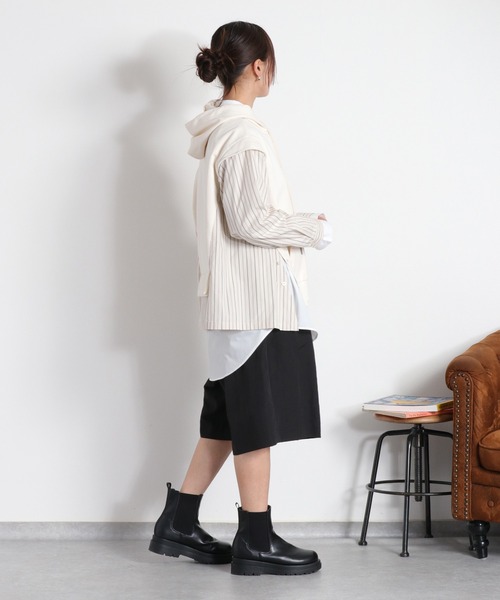 cepo（セポ）の「シャツ生地切り替え 裏毛スウェットパーカー（ポロシャツ・レディース・グレー/オフホワイト・M）」の4枚目の写真