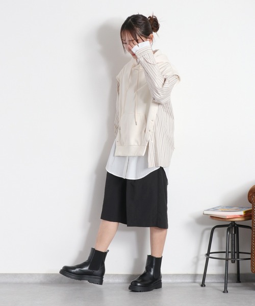 cepo（セポ）の「シャツ生地切り替え 裏毛スウェットパーカー（ポロシャツ・レディース・グレー/オフホワイト・M）」の7枚目の写真