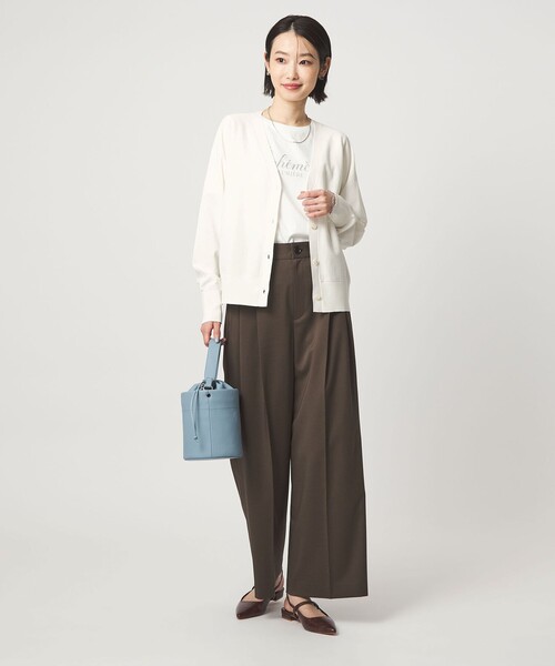green label relaxing(グリーンレーベルリラクシング)の「HIYOKE Vネック ニット カーディガン マシンウォッシャブル 接触冷感 UVカット 遮熱(カーディガン/ボレロ・レディース・ホワイト/ダークブラウン/レッド/ネイビー・FREE)」の18枚目の写真