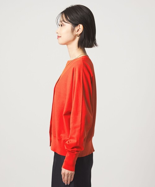 green label relaxing(グリーンレーベルリラクシング)の「HIYOKE Vネック ニット カーディガン マシンウォッシャブル 接触冷感 UVカット 遮熱(カーディガン/ボレロ・レディース・ホワイト/ダークブラウン/レッド/ネイビー・FREE)」の20枚目の写真
