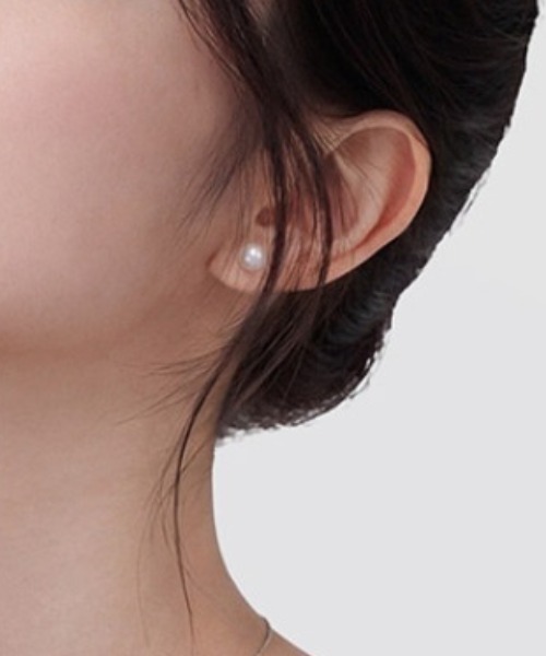 Daniel Wellington(ダニエルウェリントン)の「Pearl Stud Earring パール ローズゴールド/ゴールド/シルバー(ピアス(両耳用)・レディース・シルバー/イエローゴールド/ピンクゴールド・ONE SIZE)」の12枚目の写真