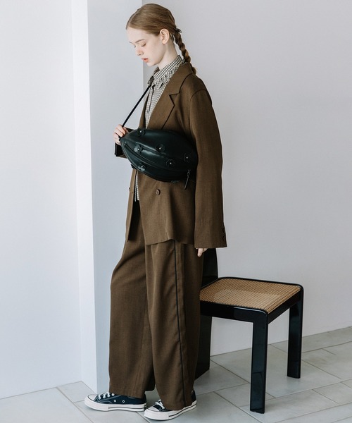 POU DOU DOU（プードゥドゥ）の「ダブルブレストテーラードジャケット（テーラードジャケット・レディース・ネイビー/ダークブラウン/ライトグレー・3）」の5枚目の写真