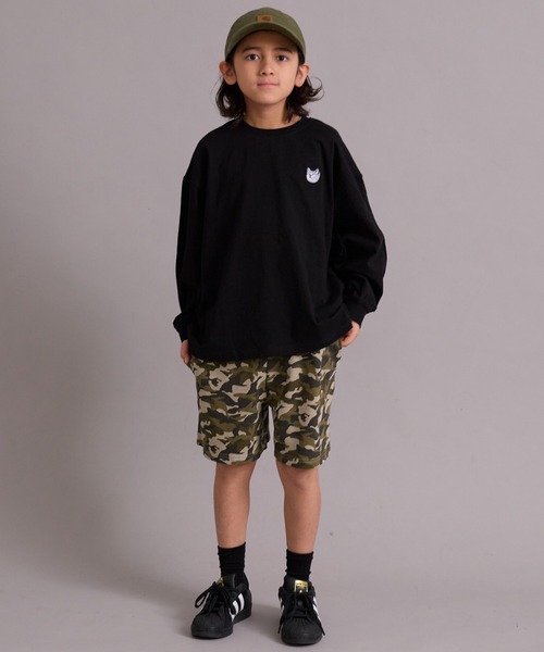 PAIRMANON STREET（ペアマノンストリート）の「【綿100%】ネコ ワンポイント刺繍 長袖 Tシャツ【PAIRMANON STREET】（Tシャツ/カットソー・キッズ・グリーン/オフホワイト/グレー/ブラック・100/110/120/130/140/150/160/90）」の10枚目の写真