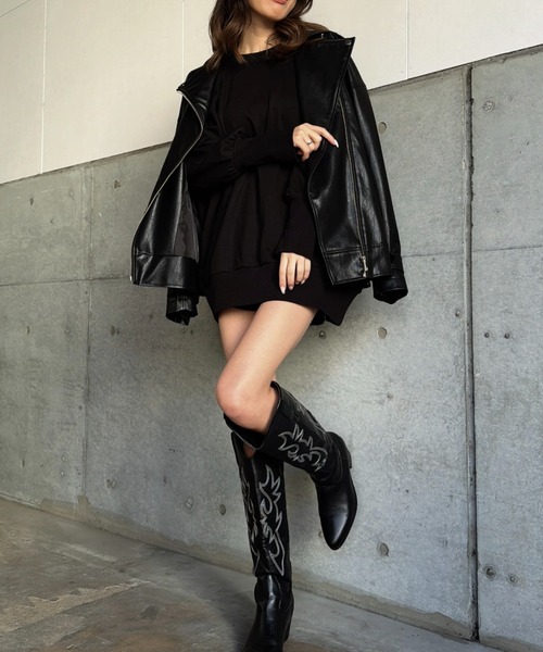 EGOIST（エゴイスト）の「オープンショルダー裏毛トップス（スウェット・レディース・ベージュ/ホワイト/ブラック・FREE）」の18枚目の写真