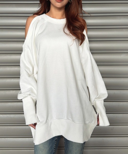 EGOIST（エゴイスト）の「オープンショルダー裏毛トップス（スウェット・レディース・ベージュ/ホワイト/ブラック・FREE）」の8枚目の写真