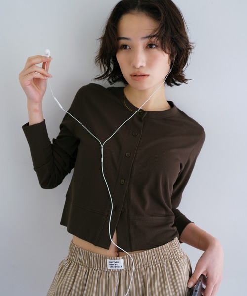 ANME(アンメ)の「テレコリブショート丈カーディガン(カーディガン/ボレロ・レディース・ネイビー/グレー/ブラック/ブラウン・M)」の7枚目の写真