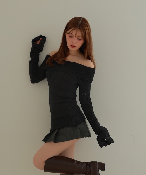 M DOLLY(エムドリー)の「off shoulder alin knit tops/オフショルダーアリンニットトップス(ニット/セーター・レディース・グレー/ブラック/アイボリー・FREE)」の12枚目の写真