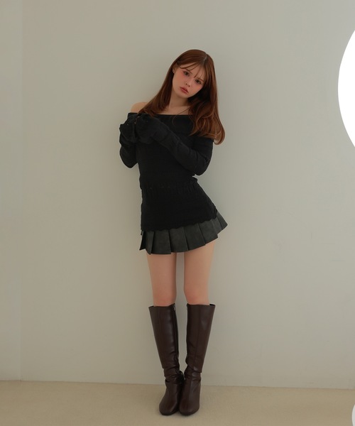 M DOLLY(エムドリー)の「off shoulder alin knit tops/オフショルダーアリンニットトップス(ニット/セーター・レディース・グレー/ブラック/アイボリー・FREE)」の15枚目の写真