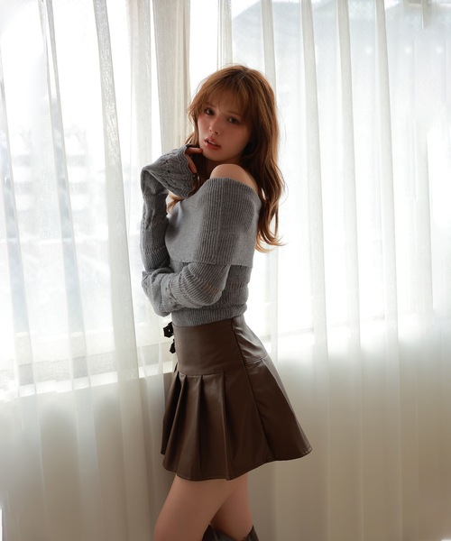 M DOLLY(エムドリー)の「off shoulder alin knit tops/オフショルダーアリンニットトップス(ニット/セーター・レディース・グレー/ブラック/アイボリー・FREE)」の19枚目の写真