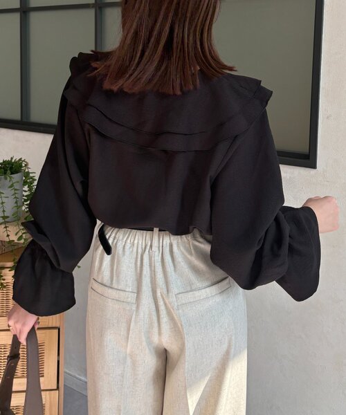Thevon(ゼボン)の「Vネックフリルキャンディスリーブブラウス(シャツ/ブラウス・レディース・ブラック/オフホワイト/イエロー・FREE)」の20枚目の写真