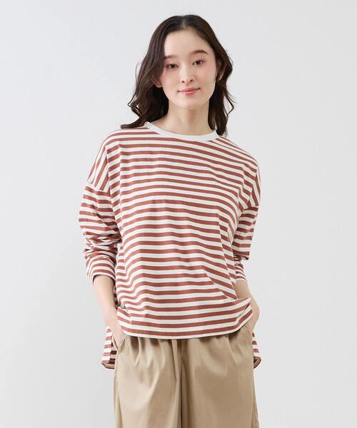 LOGEMENT DE CLAIRE(ロジュモンドクレール)の「リラックス長袖Tシャツ(Tシャツ/カットソー・レディース・ブラック/ブルー/ブラウン/グリーン・FREE)」の3枚目の写真