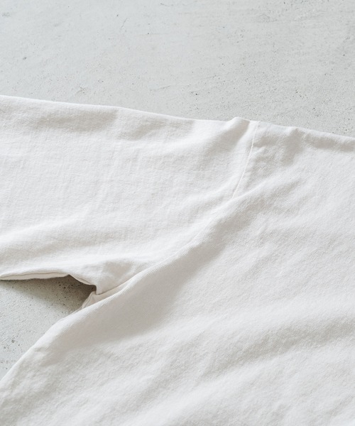 quadro（クオドロ）の「エメラルド天竺布帛前立てヘンリーネックプルオーバー（Tシャツ/カットソー・メンズ・チョコ/グレー/キナリ・MEDIUM/LARGE）」の18枚目の写真