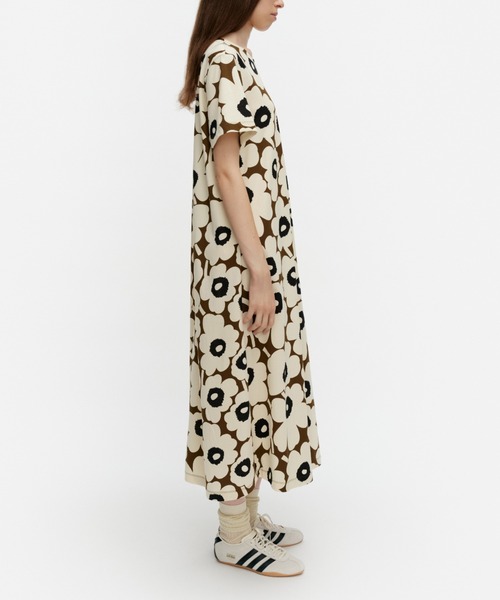 marimekko(マリメッコ)の「Pisteinen Unikko / Dress(ワンピース・レディース・ベージュ・LARGE/X-SMALL/SMALL/MEDIUM)」の2枚目の写真