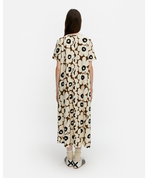 marimekko(マリメッコ)の「Pisteinen Unikko / Dress(ワンピース・レディース・ベージュ・LARGE/X-SMALL/SMALL/MEDIUM)」の3枚目の写真