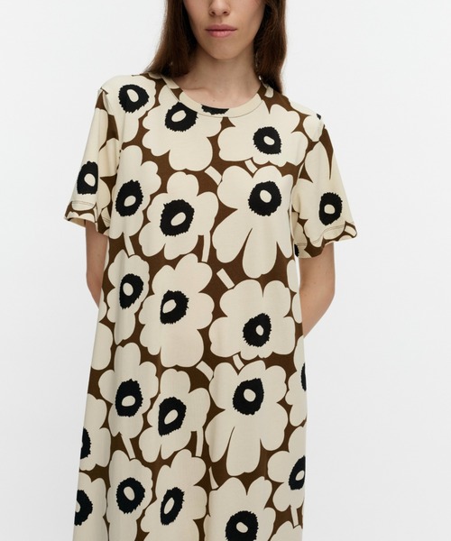marimekko(マリメッコ)の「Pisteinen Unikko / Dress(ワンピース・レディース・ベージュ・LARGE/X-SMALL/SMALL/MEDIUM)」の4枚目の写真