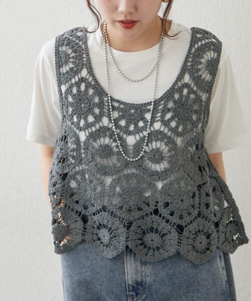 Remind me and forever（リマインドミーアンドフォーエバー）の「【きれいめカジュアルセットアイテム】かぎ針ベスト&Tシャツ（Tシャツ/カットソー・レディース・スミクロ/グレー/アイボリー/モカ・FREE）」の3枚目の写真