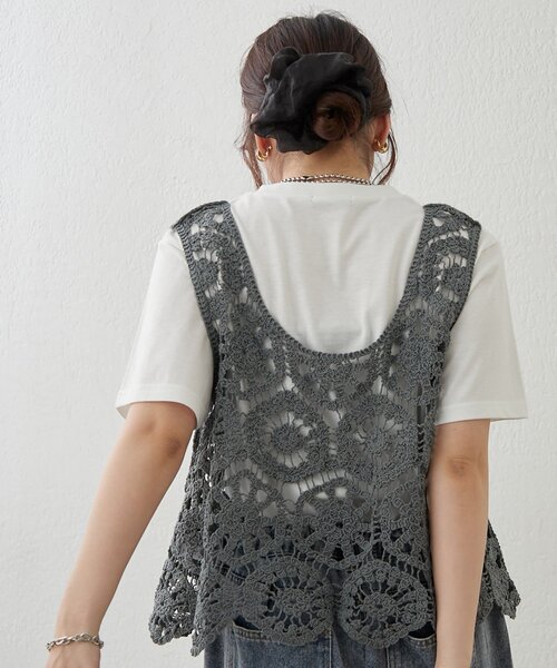 Remind me and forever（リマインドミーアンドフォーエバー）の「【きれいめカジュアルセットアイテム】かぎ針ベスト&Tシャツ（Tシャツ/カットソー・レディース・スミクロ/グレー/アイボリー/モカ・FREE）」の21枚目の写真