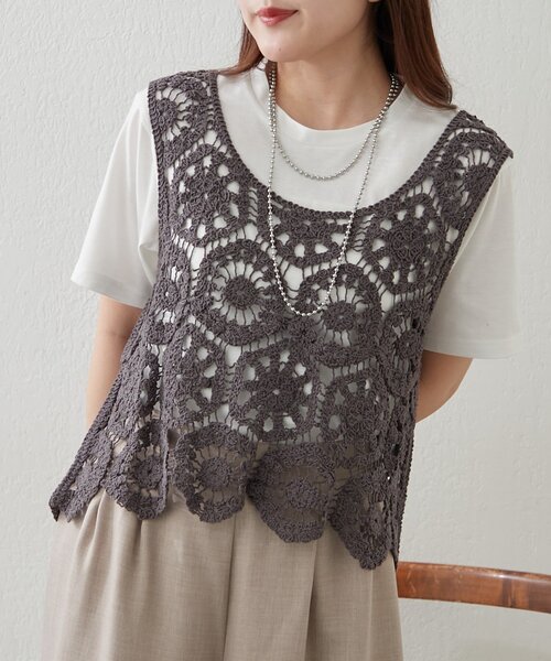 Remind me and forever（リマインドミーアンドフォーエバー）の「【きれいめカジュアルセットアイテム】かぎ針ベスト&Tシャツ（Tシャツ/カットソー・レディース・スミクロ/グレー/アイボリー/モカ・FREE）」の19枚目の写真