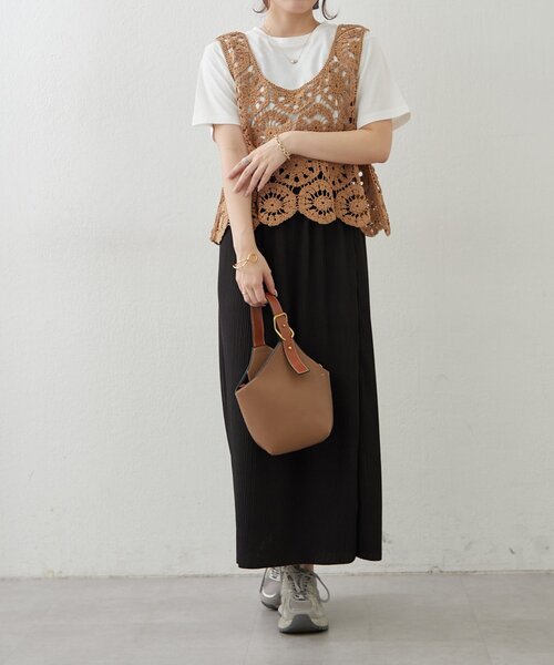 Remind me and forever（リマインドミーアンドフォーエバー）の「【きれいめカジュアルセットアイテム】かぎ針ベスト&Tシャツ（Tシャツ/カットソー・レディース・スミクロ/グレー/アイボリー/モカ・FREE）」の9枚目の写真