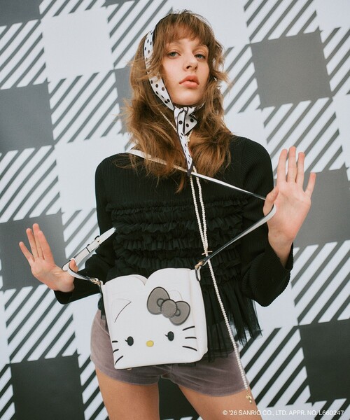 VIS（ビス）の「【HELLO KITTY×VIS】ダブルフェイスハートカットミニショルダーバッグ（ショルダーバッグ・レディース・ブラック/オフホワイト・FREE）」の20枚目の写真